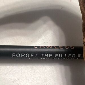 Lawless Forget the Filler Blur Definer Lip Liner